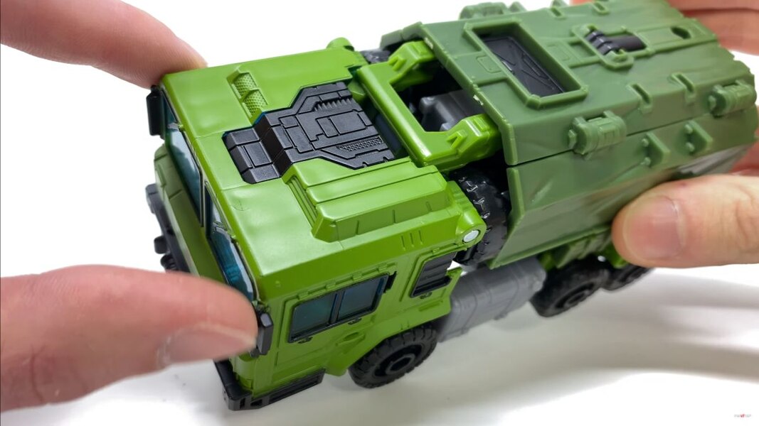 Transformers Legacy Bulkhead In Hand Image  (35 of 56)